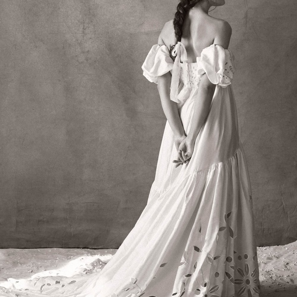 BHLDN Marina Wedding Gown Size 6 Off Shoulder Puffed Sleeve Sample - Picture 7 of 11